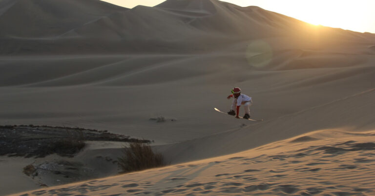 Snowboard Club Peru thrives with sand dune slalom training