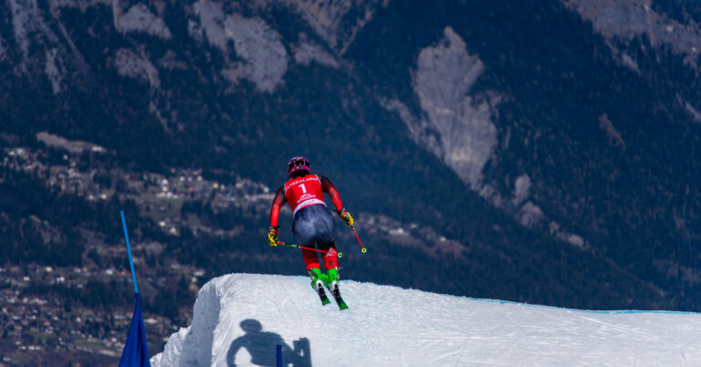 Thompson on course for Crystal Globe after leading Canada sweep in Veysonnaz